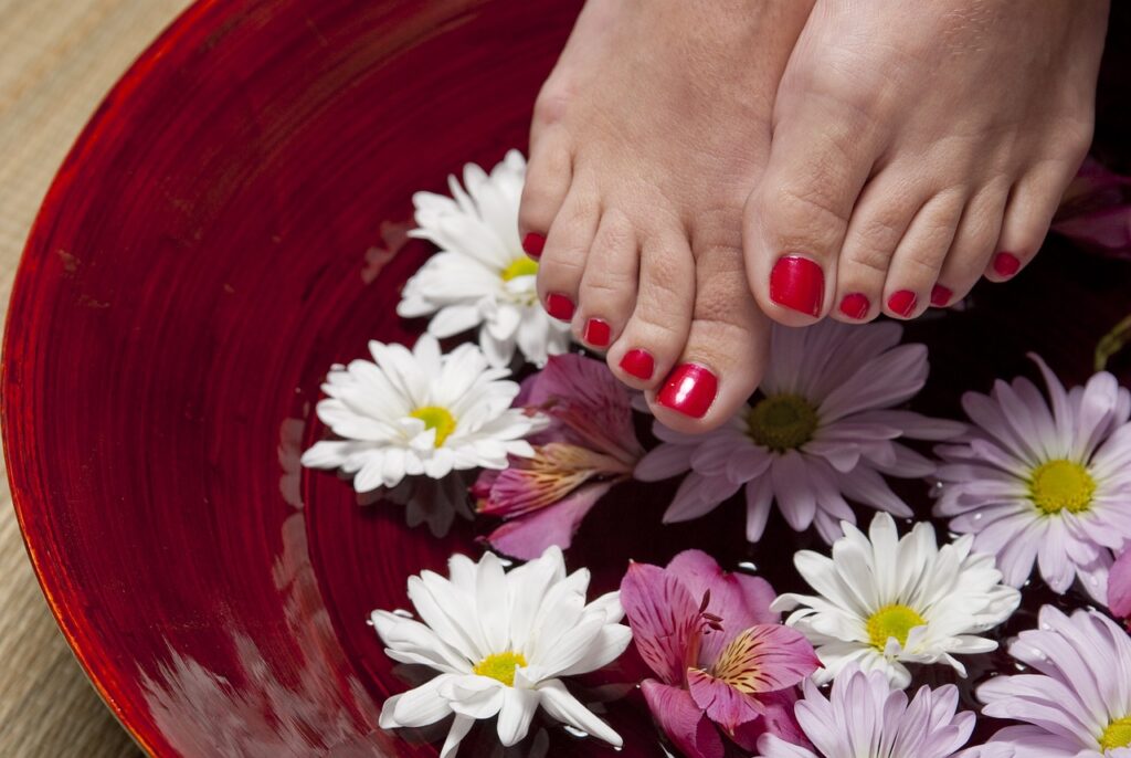 Fusspflege & Pedicure und Manicure  & Naildesign; in Winterthur Wülflingen; SaRi; Sara Zimmermann; Riwanna